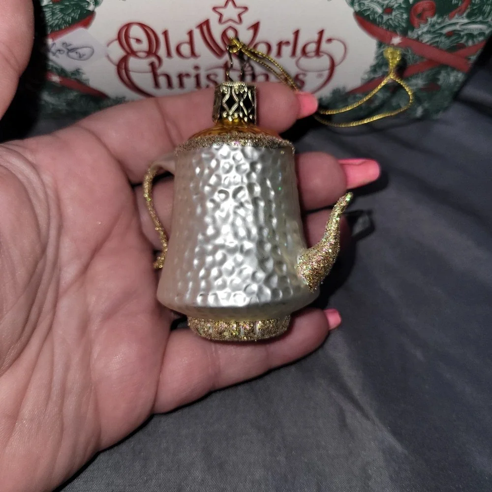 INGE-GLAS Teapot Bumpy floral Hand Blown Glass Christmas Ornament Vtg German